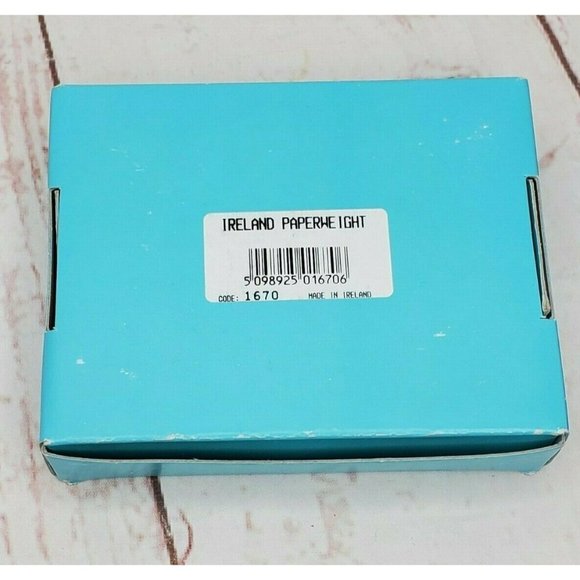 Heavy Glass Ireland Eamon Glass Frosted Clear Isle of Ireland Paperweight & Box - Picture 10 of 12